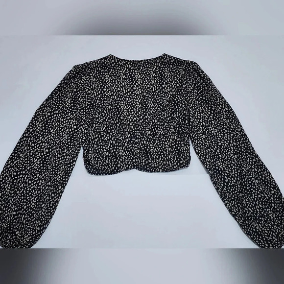 Shein Black Leopard Print Crop Blouse Bell Sleeves, sz XS - Picture 5 of 14